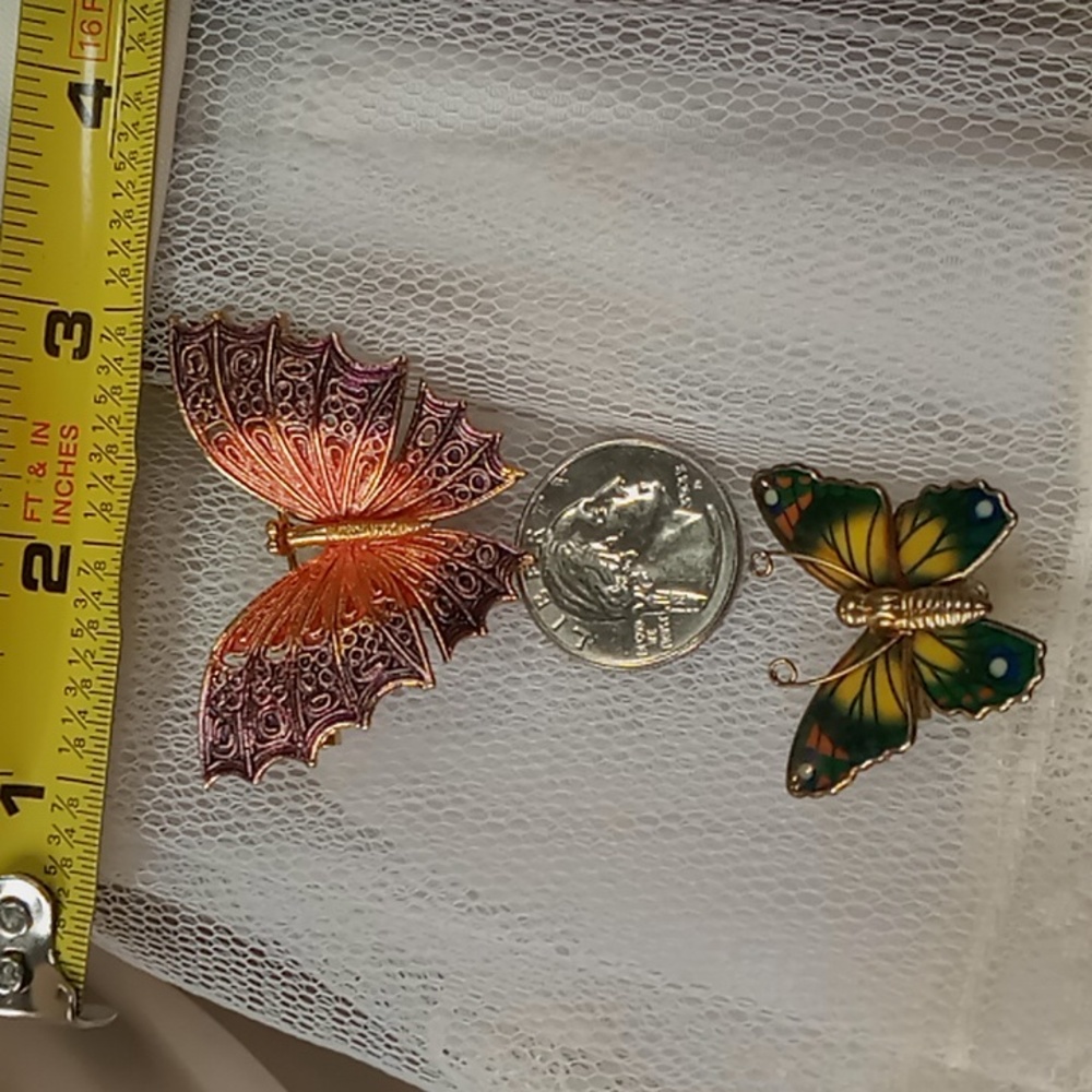2 pc lot Vintage Enamel Butterfly Brooches Gold Tone - Picture 3 of 3